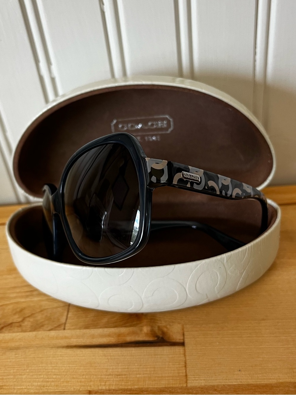 COACH Oversized Sunglasses S2029 - Picture 4 of 13